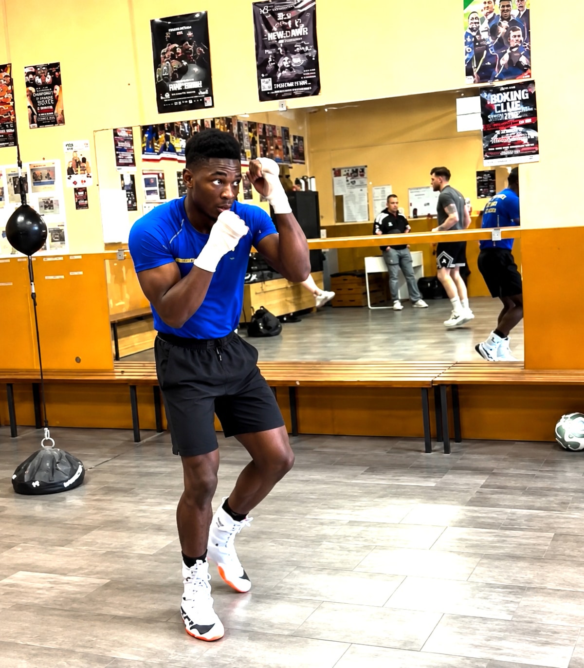 ‘Canelo Is In Trouble’ And Ready To Lose Boxing’s Top Spot